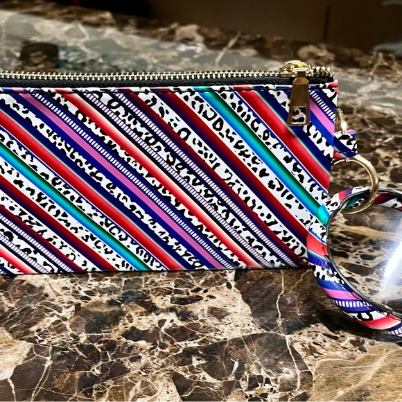 Bangle Wristlet Colorful Cheetah Strip Keychain Clutch. - Picture 4 of 4